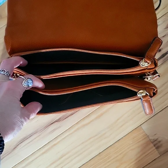 NWT Street Level Demi Fold Over Vegan Leather Crossbody Bag Tan - Picture 4 of 6